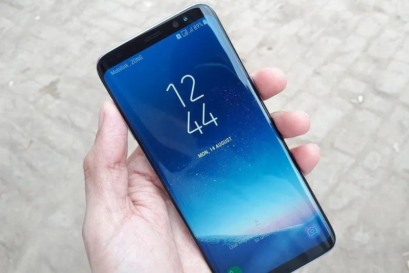 Porównanie flagowych smartfonów